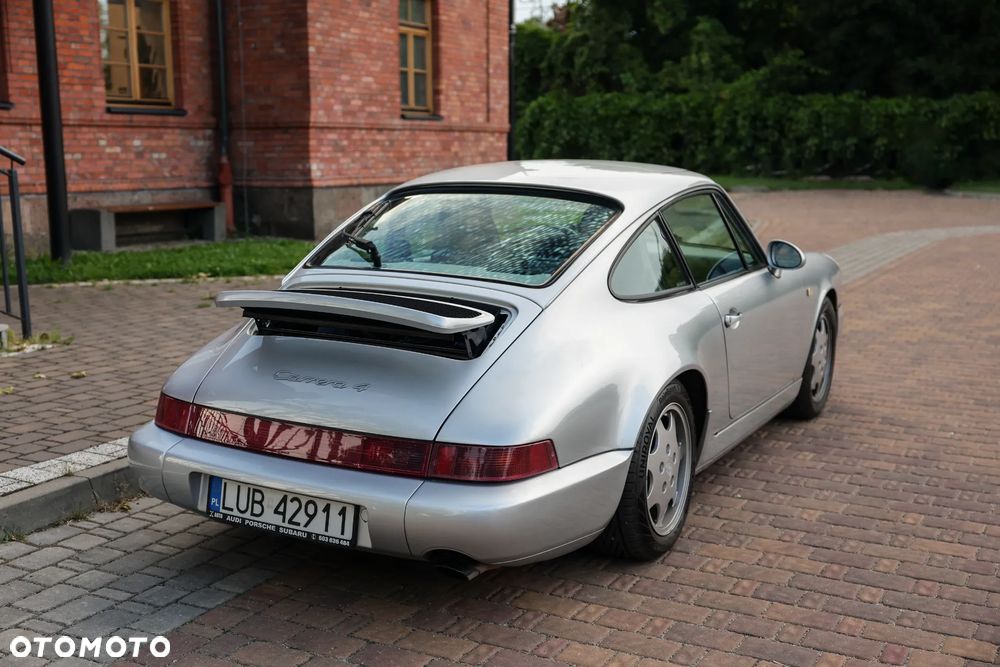 Porsche 911 4 - 16