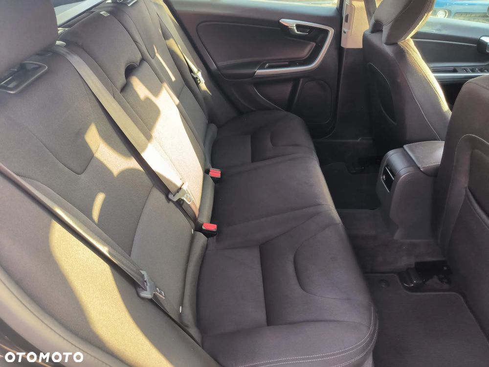 Volvo V60 D2 Drive-E Dynamic Edition (Kinetic) - 22