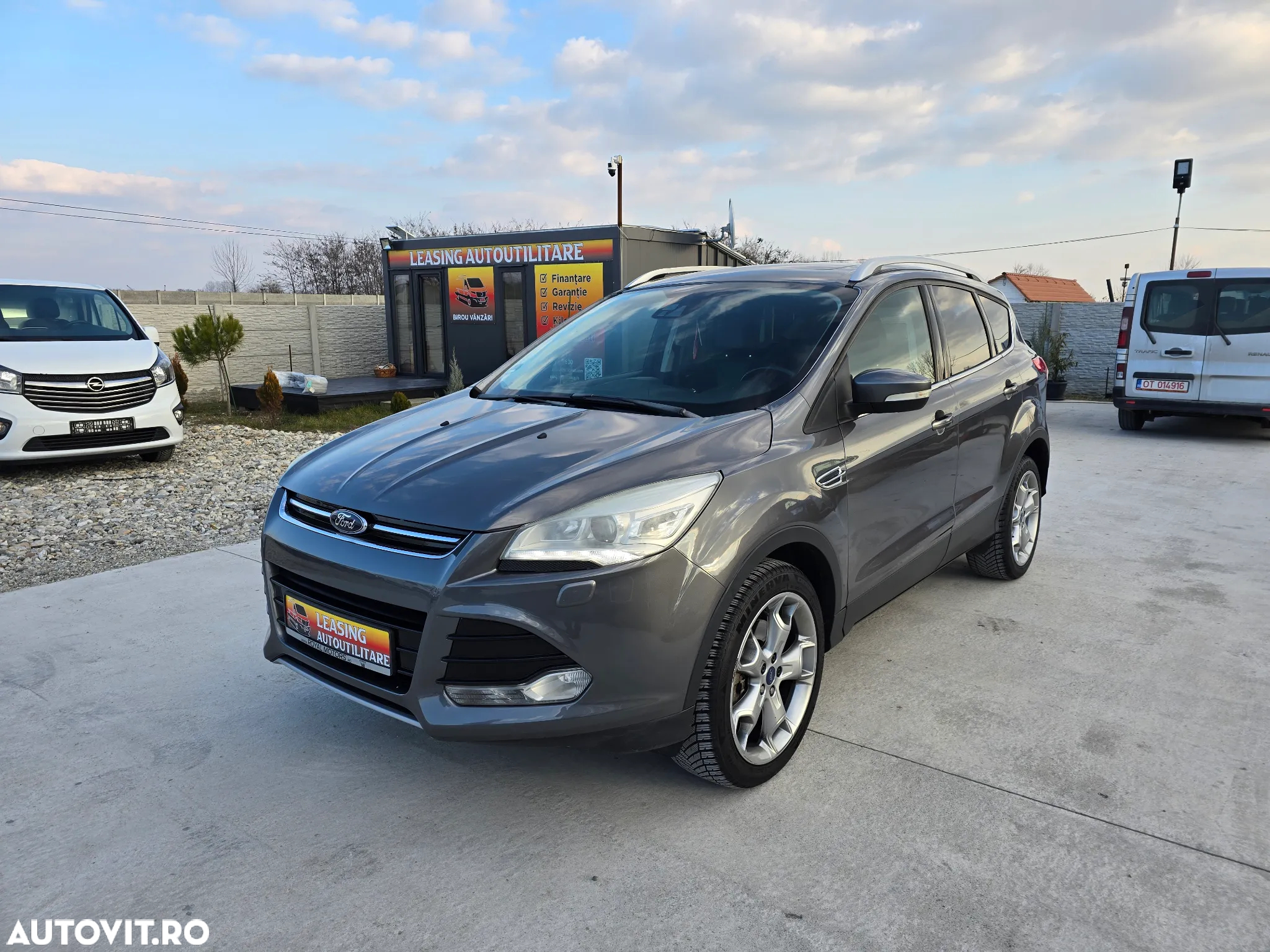 Ford Kuga 2.0 TDCi 4WD Powershift Titanium - 3