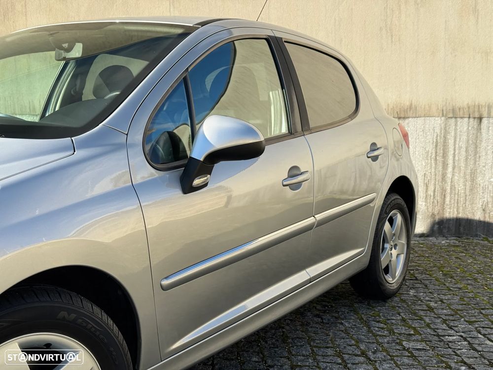 Peugeot 207 1.4 HDi Premium - 9