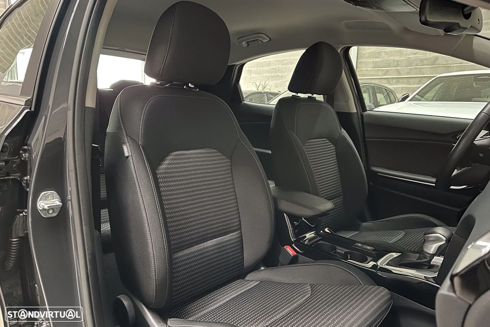 Kia XCeed 1.6 GDi PHEV Drive - 11