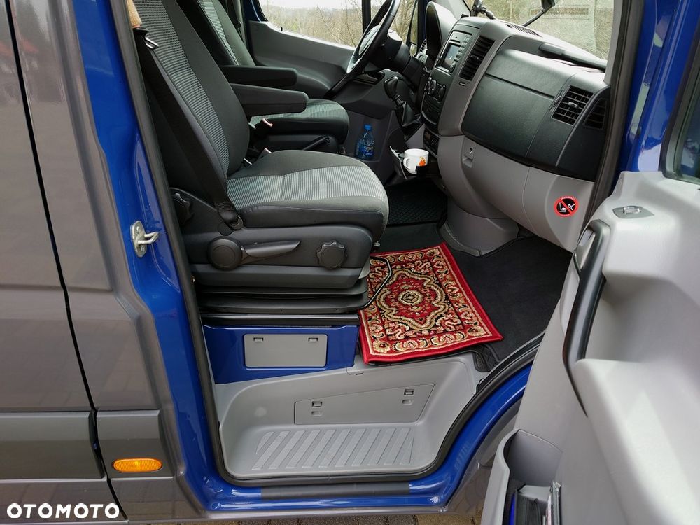 Mercedes-Benz Sprinter 319 - 8