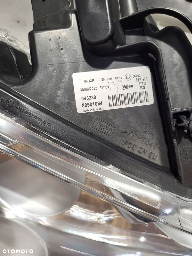peugeot 207 lampa zw prawy przód 89901094 - 2