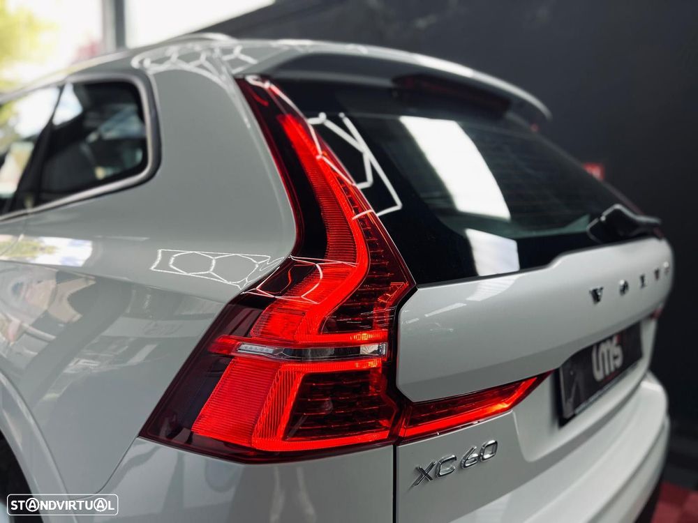 Volvo XC 60 2.0 T8 PHEV Momentum Plus AWD - 15