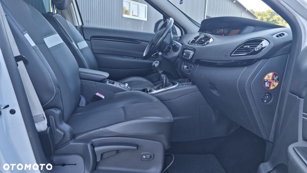 Renault Scenic dCi 160 Bose Edition - 17