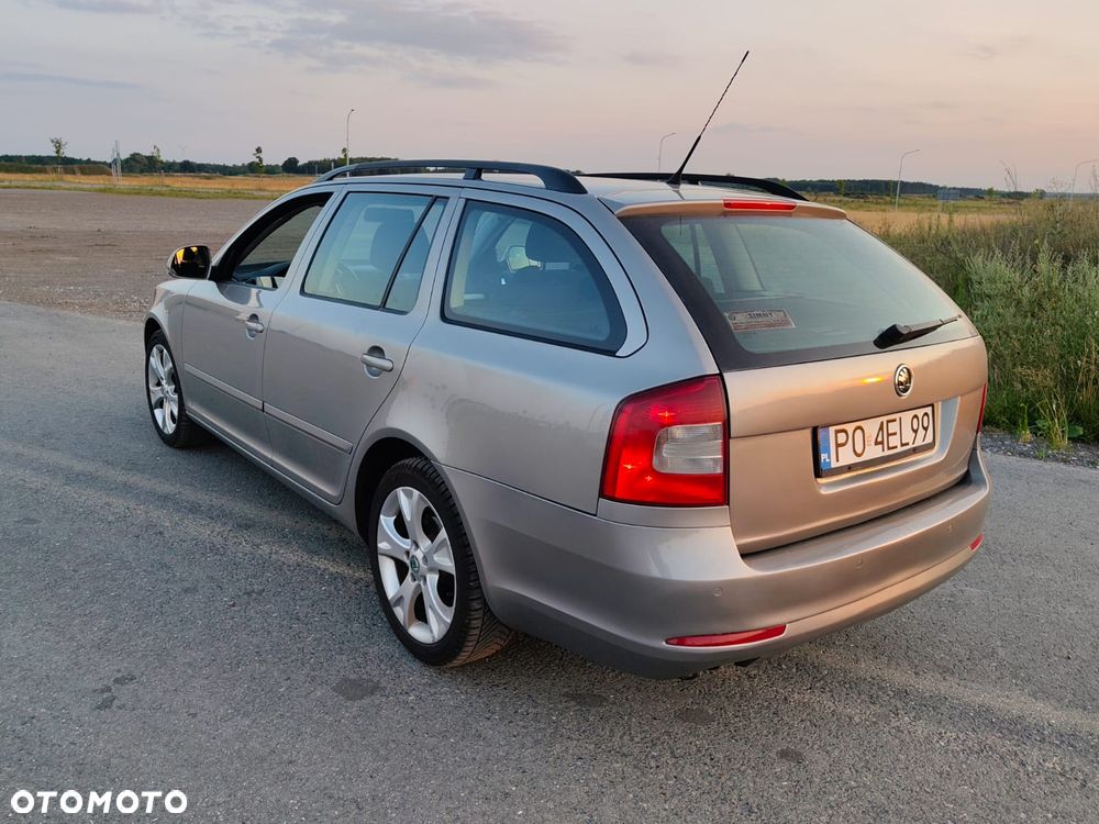 Skoda Octavia 1.8 TSI Ambiente - 14