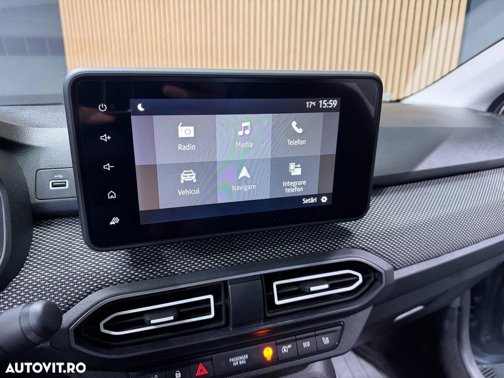 Dacia Logan TCe 90 MT6 Journey - 13