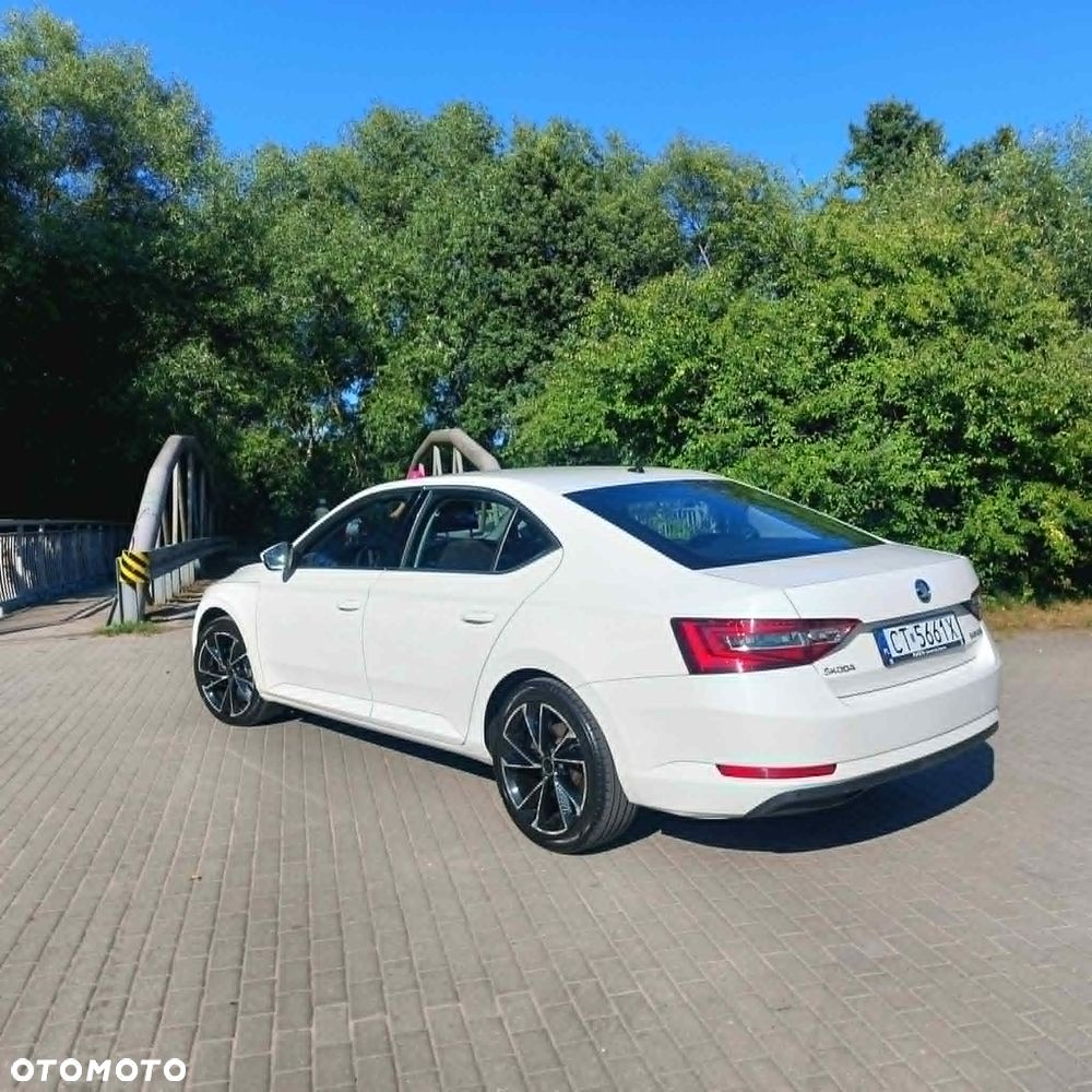 Skoda Superb 2.0 TDI Ambition DSG7 - 2