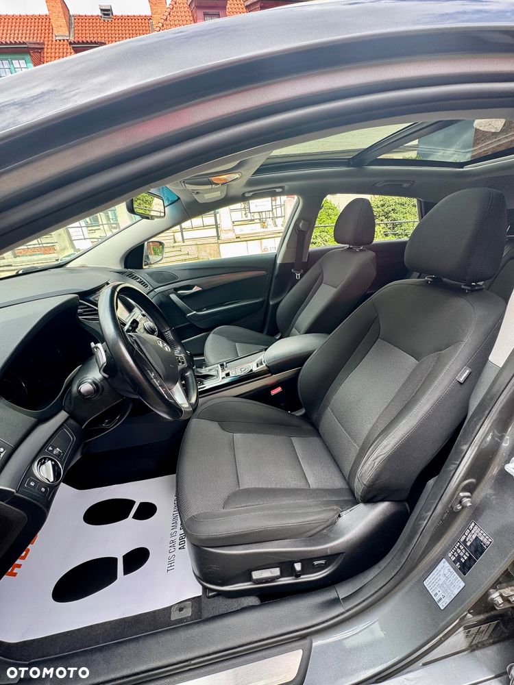 Hyundai i40 i40cw 1.7 CRDi Automatik Fifa World Cup Edition Gold - 6