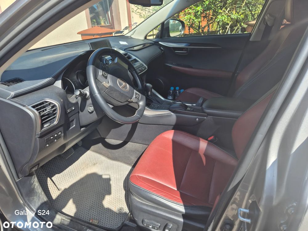 Lexus NX 300h Prestige AWD - 7