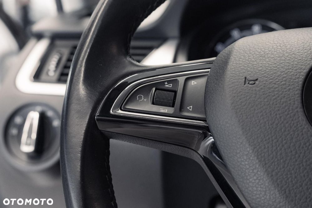 Skoda RAPID 1.0 TSI Ambition - 28
