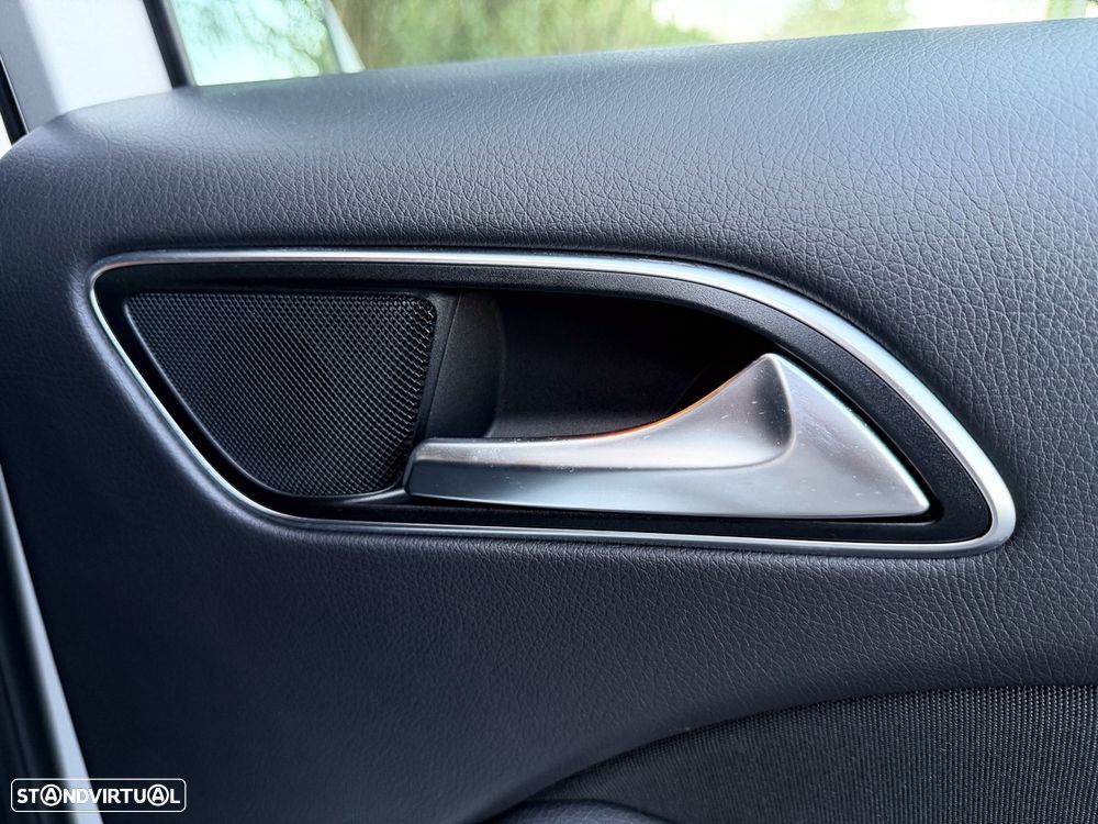 Mercedes-Benz B 180 d Style - 33