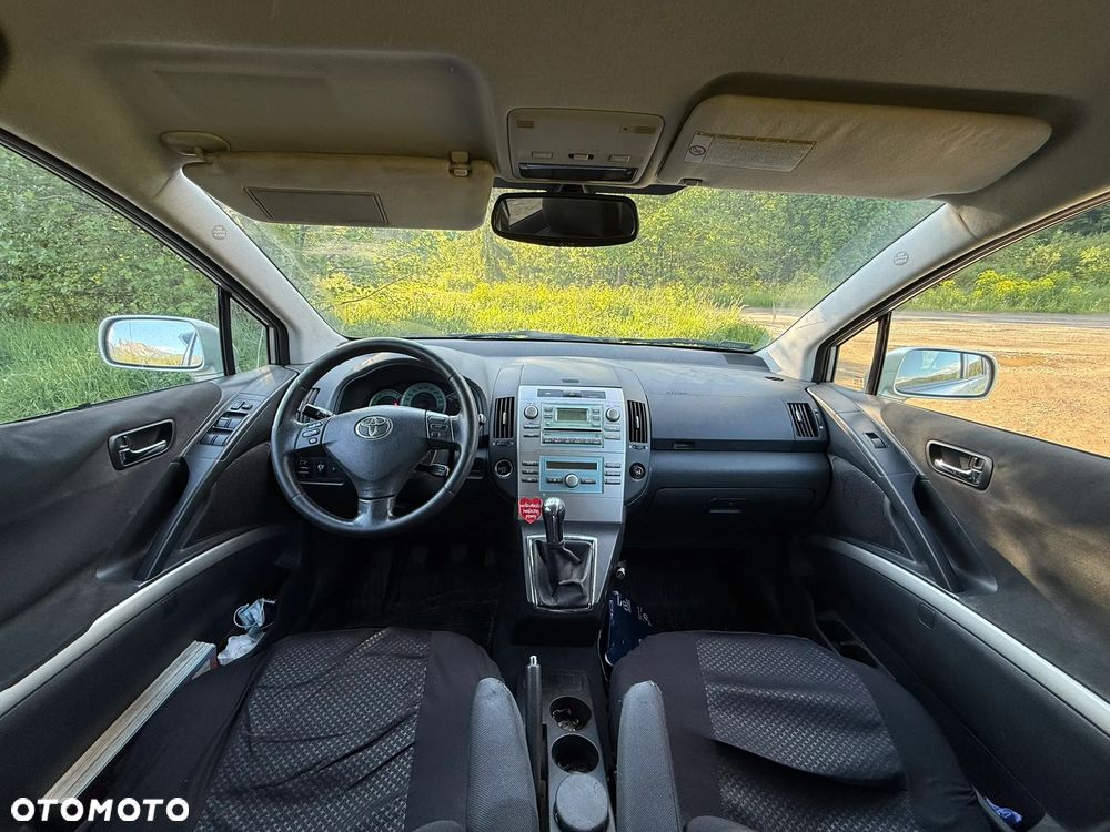 Toyota Corolla Verso 1.8 Sol 7os - 8