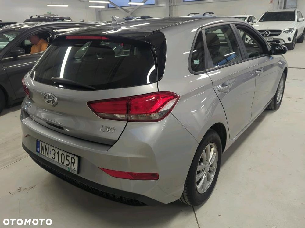 Hyundai i30 1.5 DPI Classic + - 4