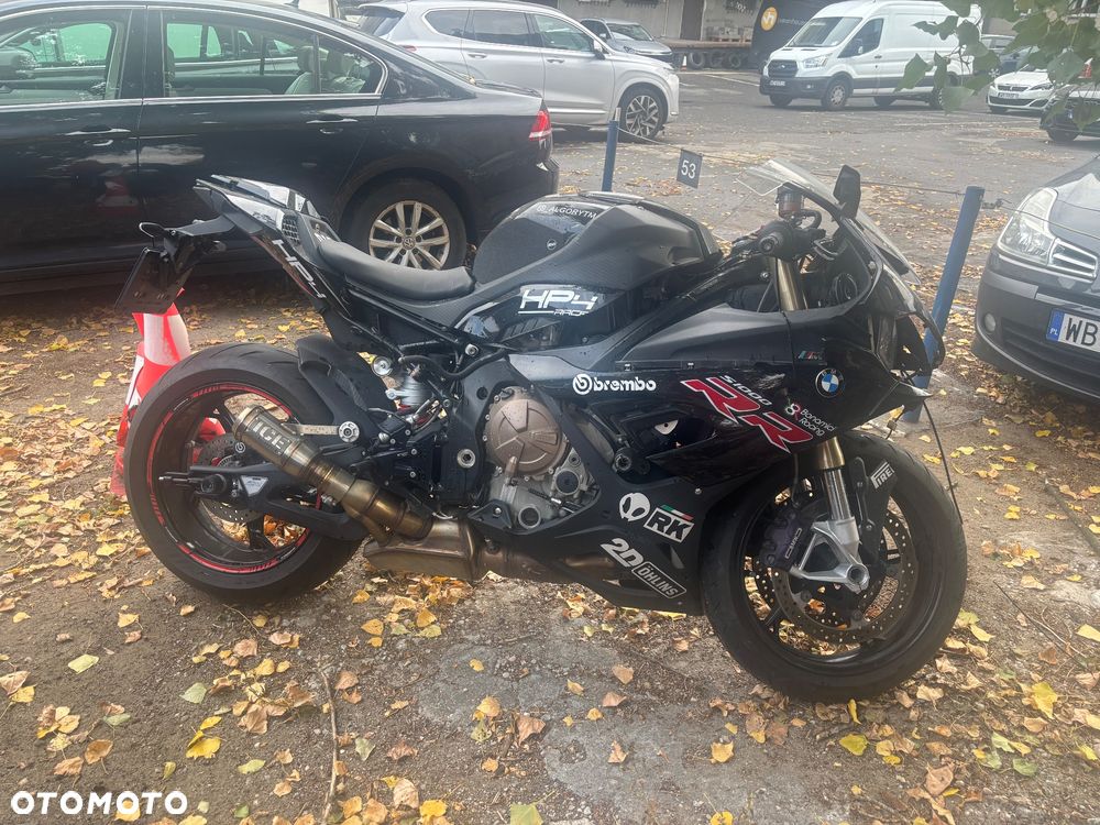 BMW S