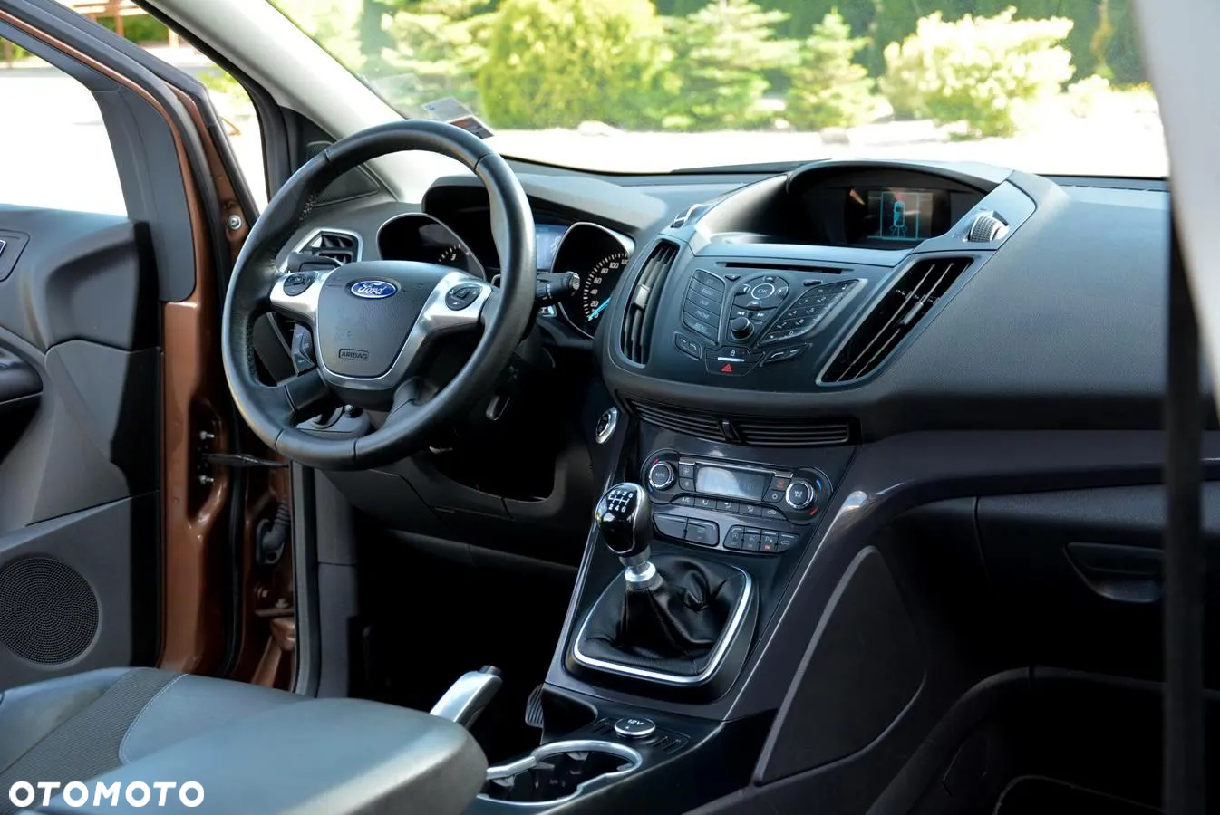 Ford Kuga 1.6 EcoBoost 2x4 Titanium - 26