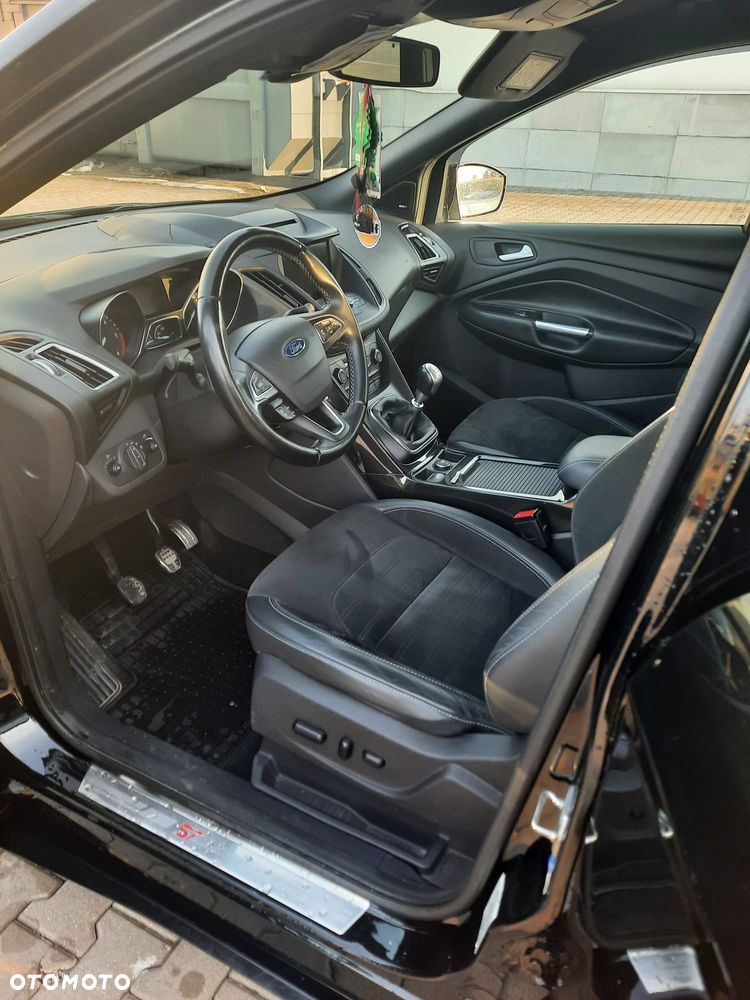 Ford Kuga 2.0 TDCi FWD ST-Line - 40