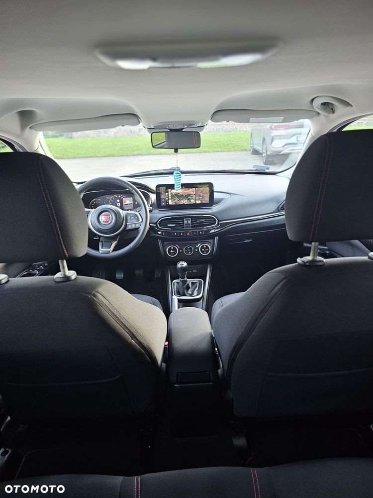 Fiat Tipo 1.0 T3 Red - 11