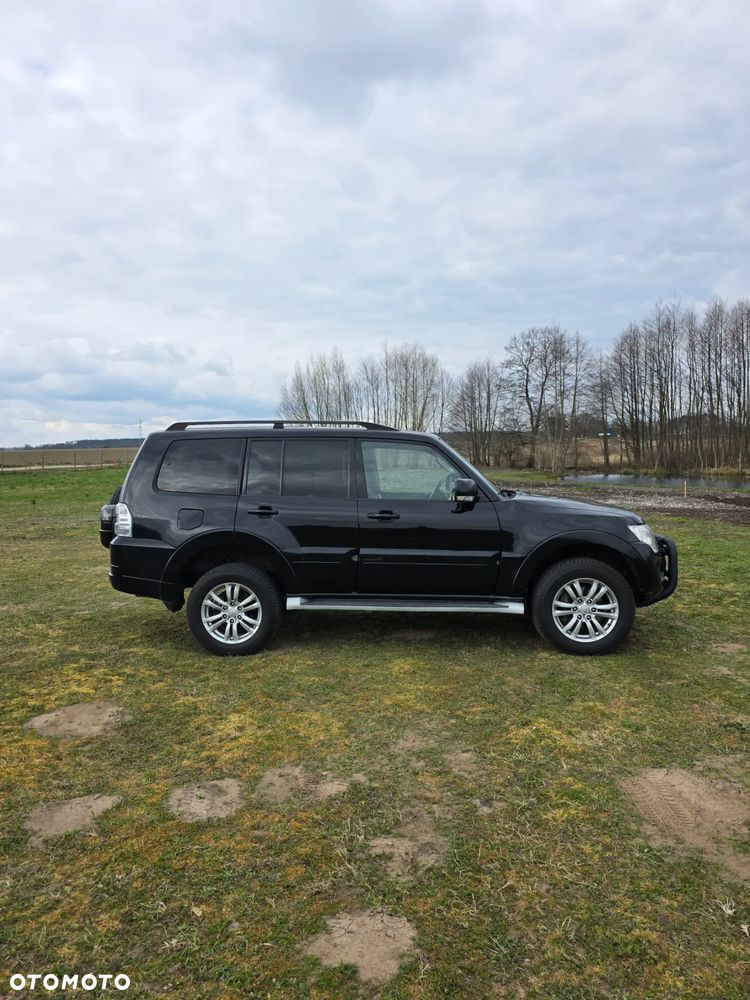 Mitsubishi Pajero - 7