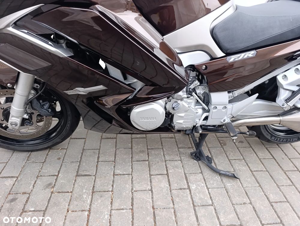 Yamaha FJR - 13
