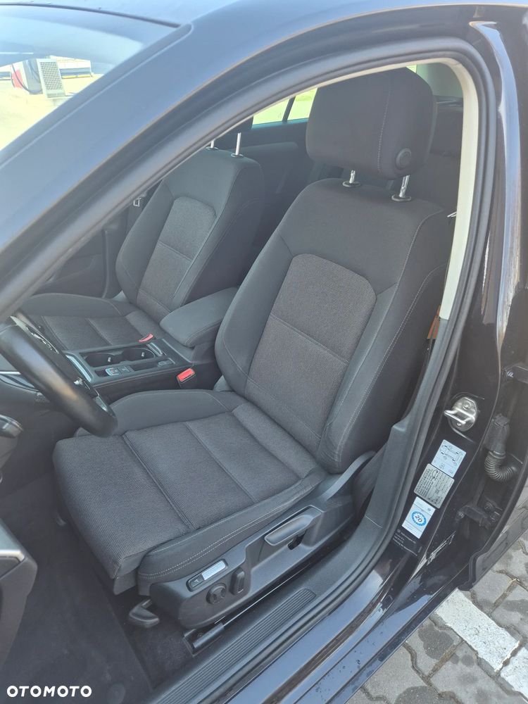 Volkswagen Passat 2.0 TDI (BlueMotion Technology) Comfortline - 28