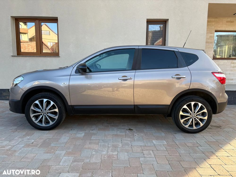 Nissan Qashqai - 2