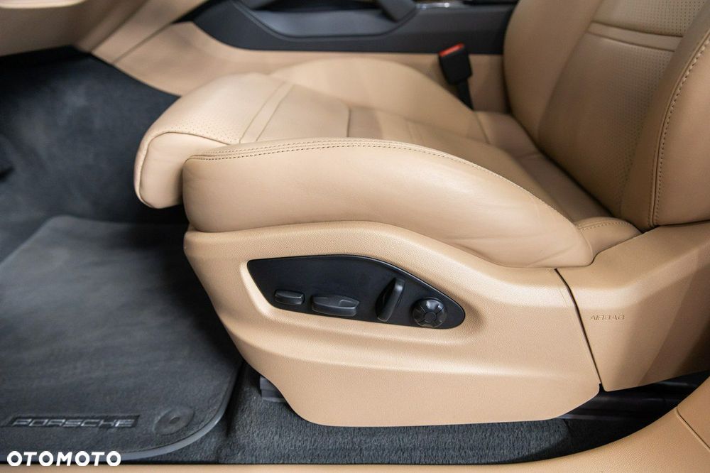 Porsche Cayenne Coupe - 35