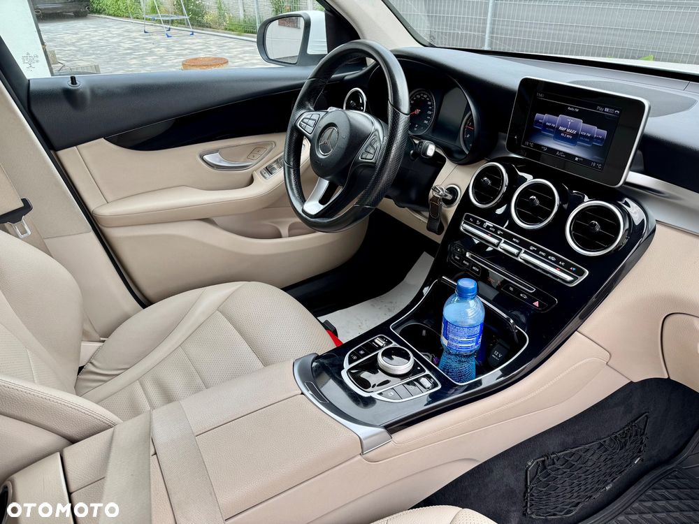Mercedes-Benz GLC 220 d 4Matic 9G-TRONIC - 10