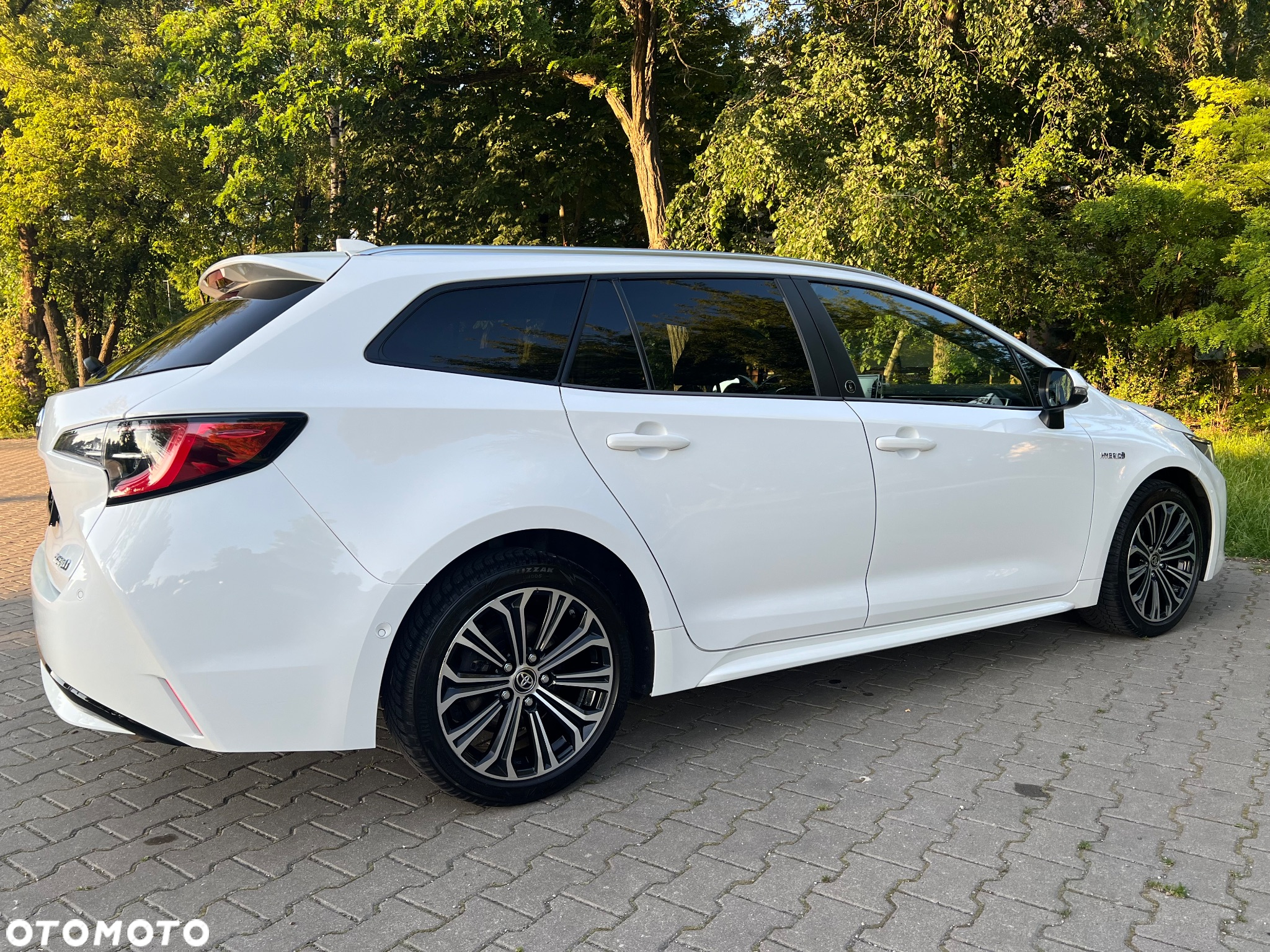 Toyota Corolla 1.8 Hybrid Team Deutschland - 11