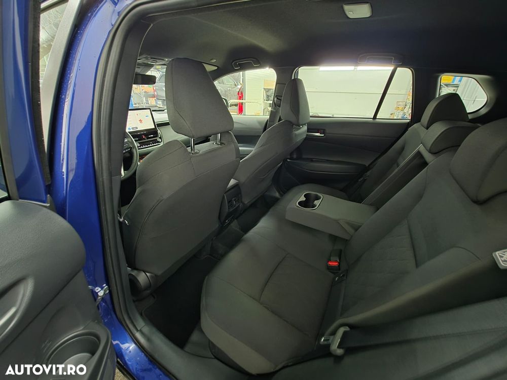 Toyota Corolla Cross - 16