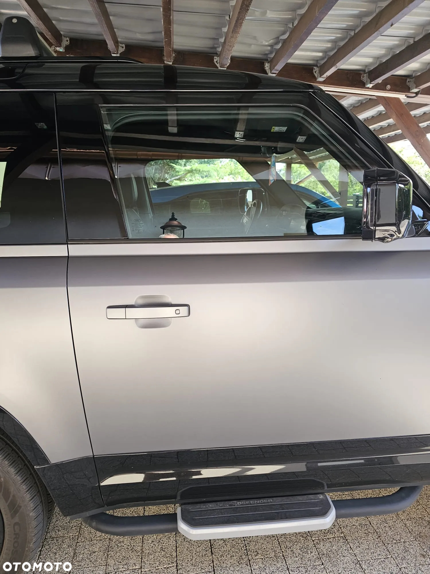 Land Rover Defender - 4