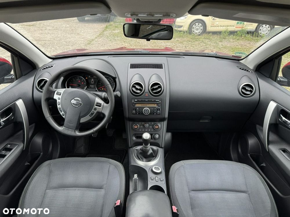 Nissan Qashqai - 25