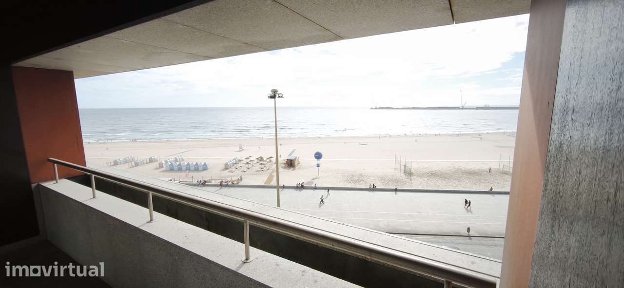 T3 em frente ã Praia de Matosinhos - Grande imagem: 2/7