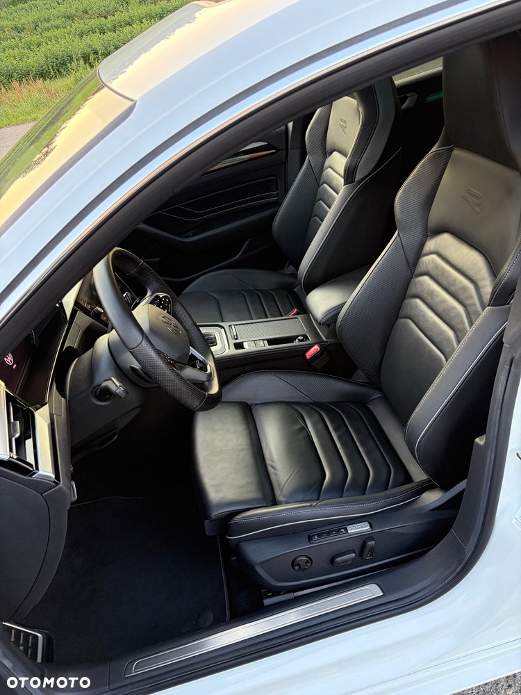 Volkswagen Arteon 2.0 TDI SCR R-Line DSG - 34