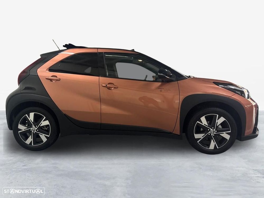 Toyota Aygo X 1.5 Hybrid Envy - 17