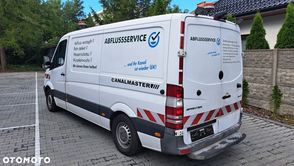 Mercedes-Benz Sprinter - 5