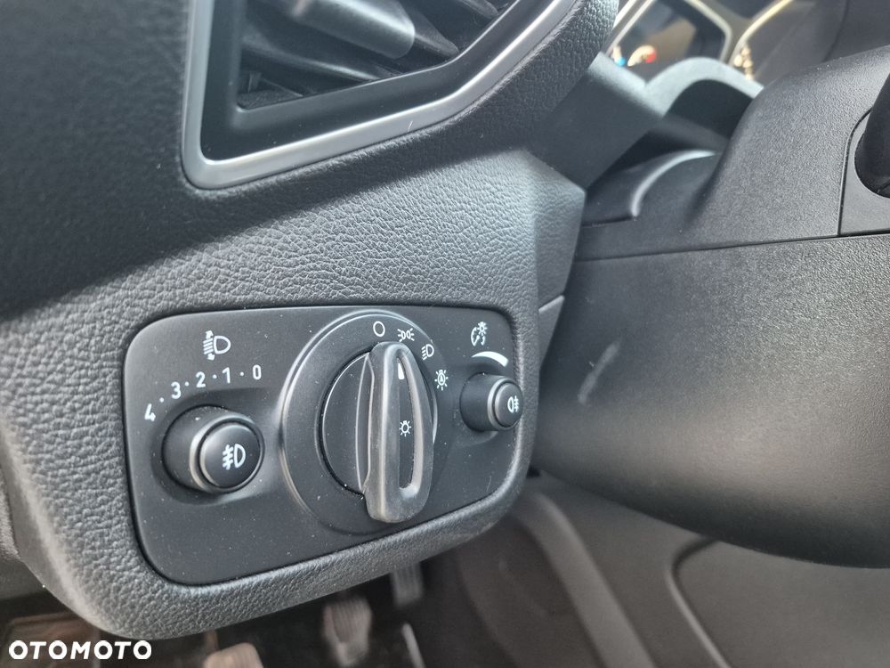 Ford Kuga 2.0 TDCi 2x4 Titanium - 17