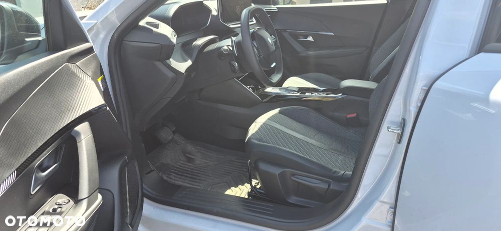 Peugeot 2008 1.2 PureTech Allure Pack S&S EAT8 - 4