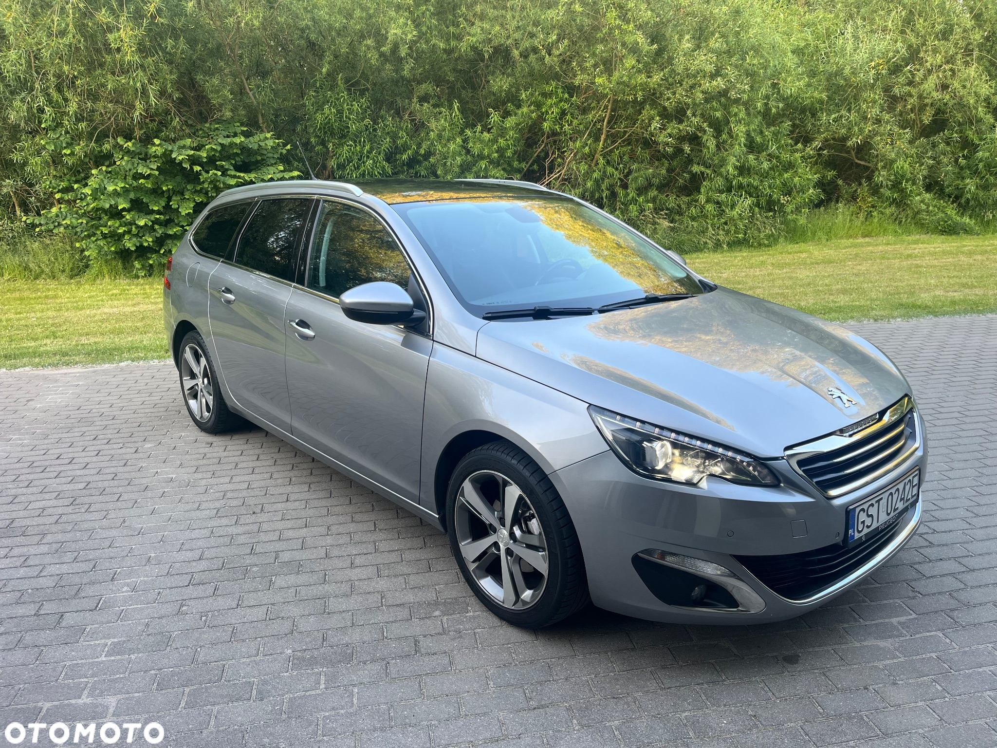 Peugeot 308 SW 1.2 PureTech Allure S&S - 2