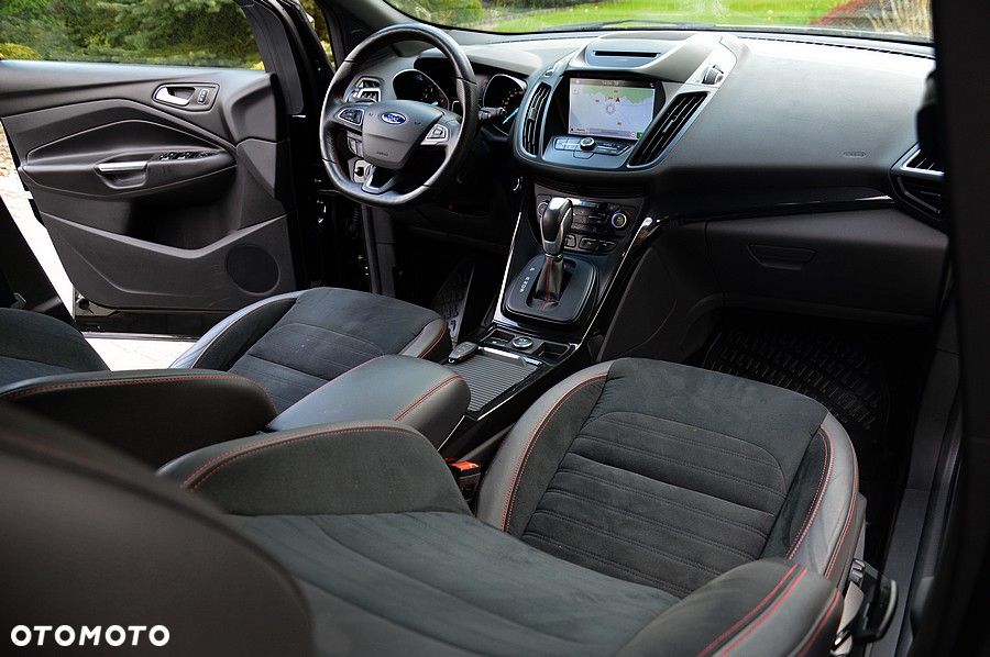 Ford Kuga 1.5 EcoBoost 2x4 ST-Line - 25