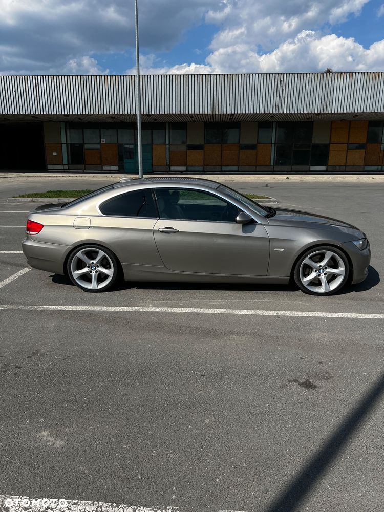 BMW Seria 3 335i - 3