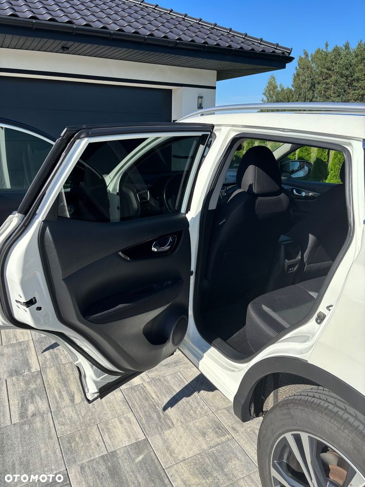 Nissan Qashqai 1.3 DIG-T N-Connecta DCT - 11