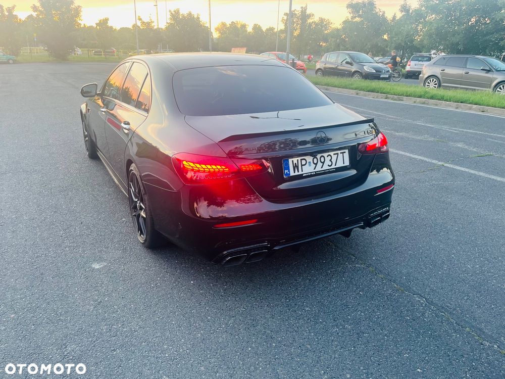 Mercedes-Benz Klasa E AMG 63 S 4-Matic+ - 12