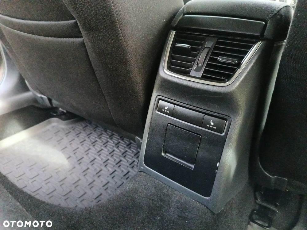 Skoda Octavia 2.0 TDI Elegance DSG - 25