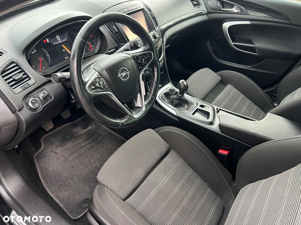 Opel Insignia - 11