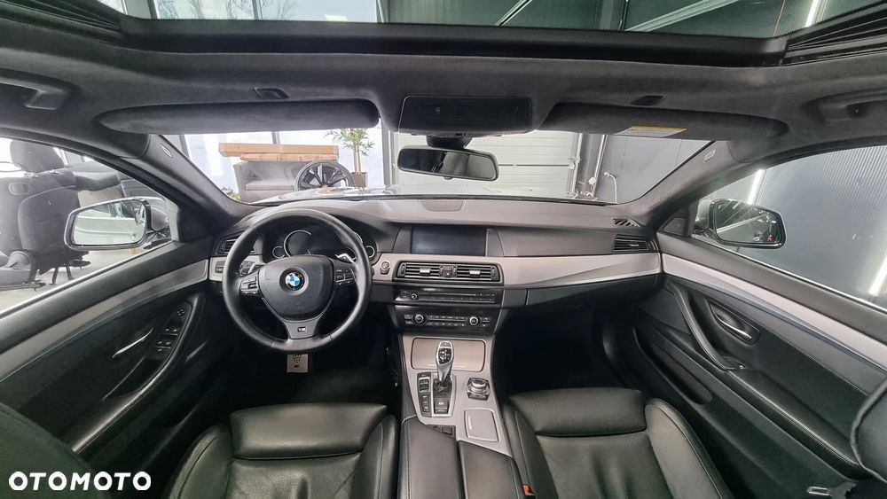 BMW Seria 5 M550d xDrive Sport-Aut - 9