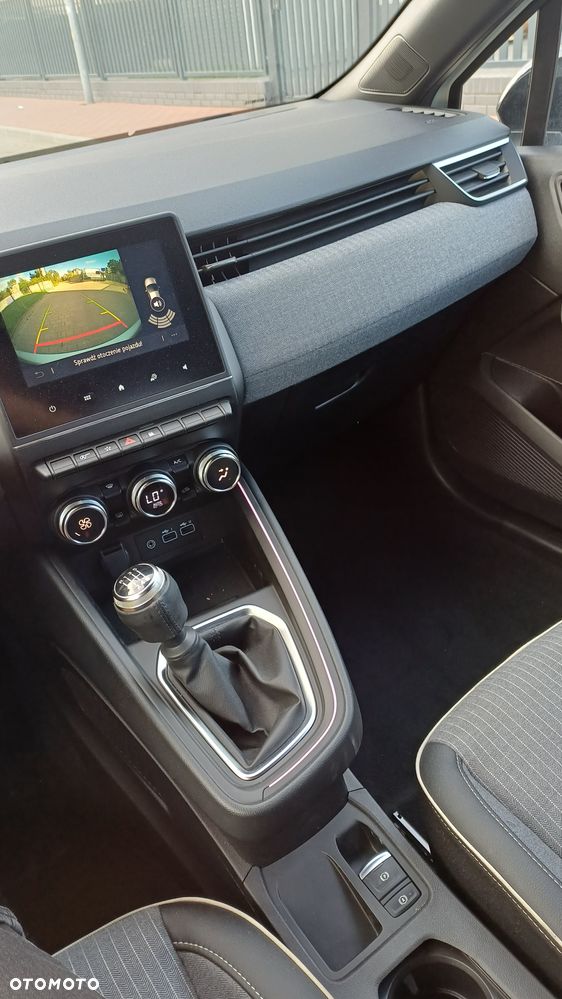 Renault Clio - 12