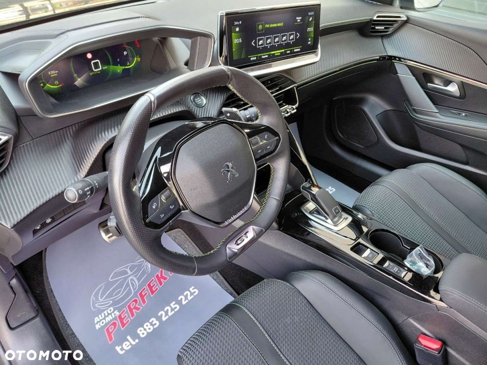Peugeot 208 - 12