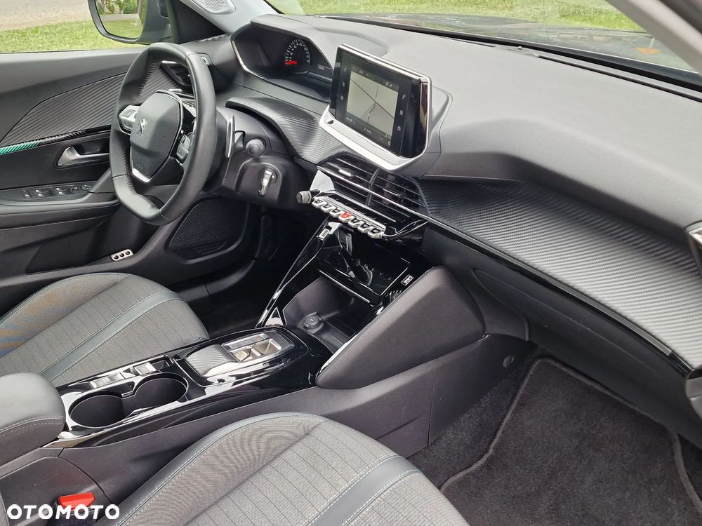 Peugeot 2008 1.5 BlueHDi Allure S&S EAT8 - 17