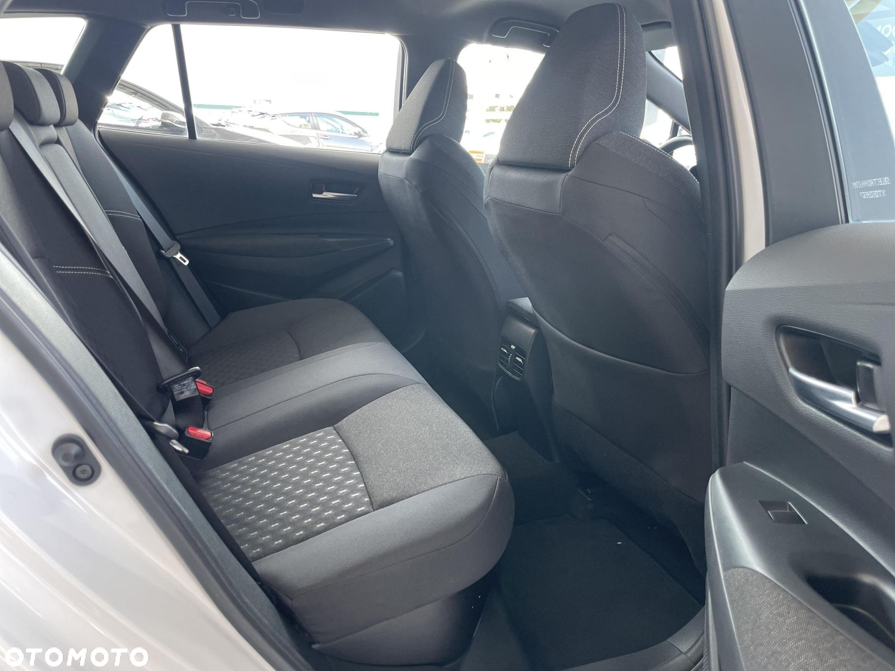 Toyota Corolla - 10